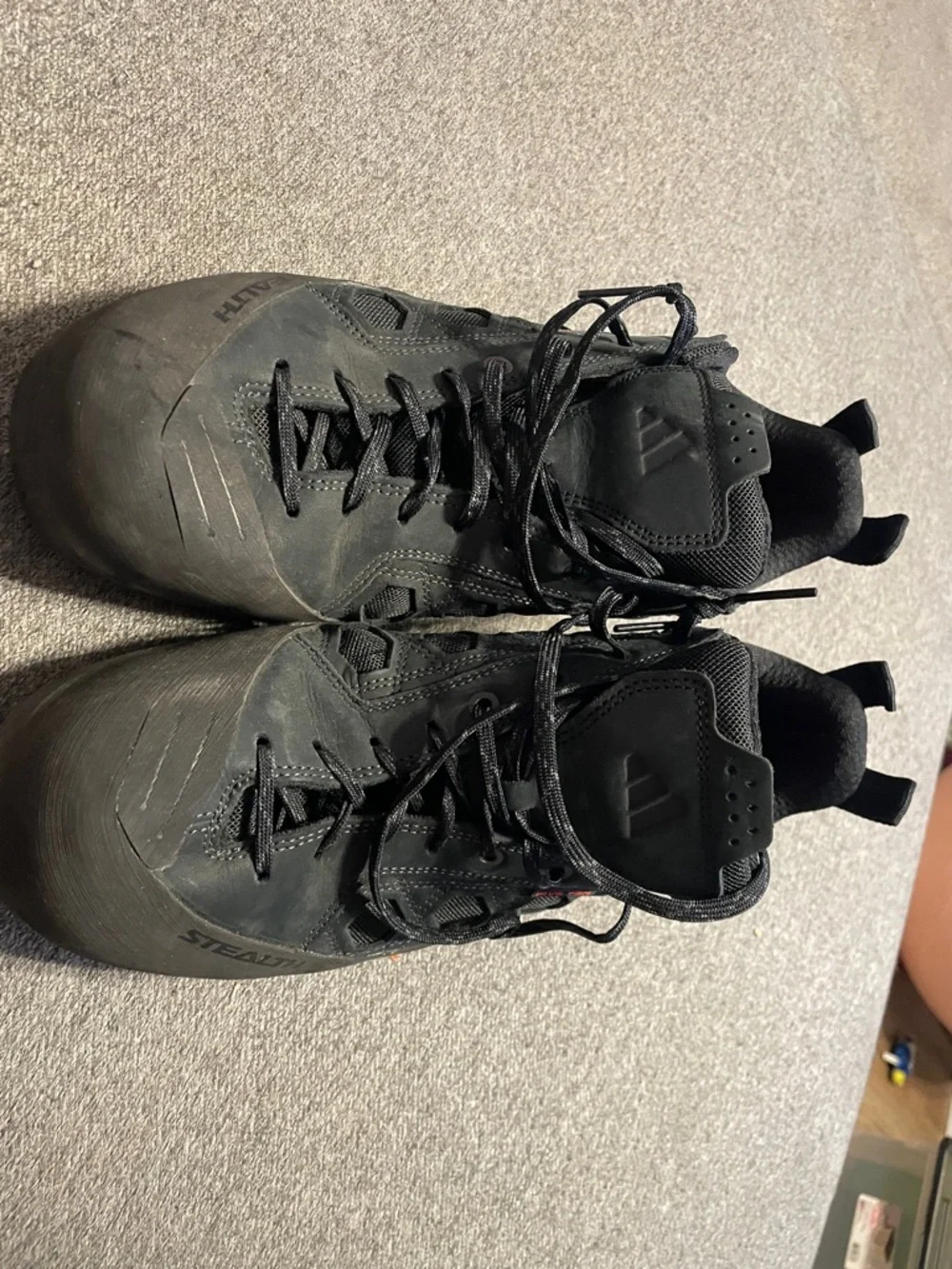 adidas Men's Black Athletic Trail Shoes